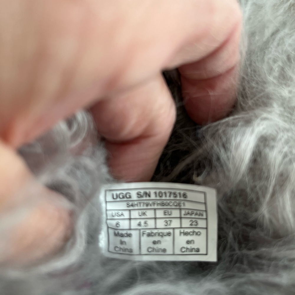Ugg Grey fluff boot - Picture 9 of 10